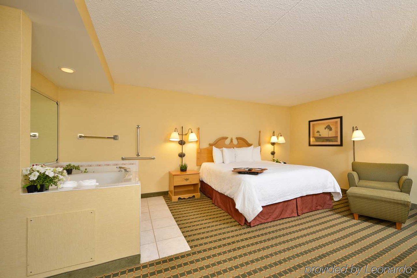 Express By Ihg Hotel 3*